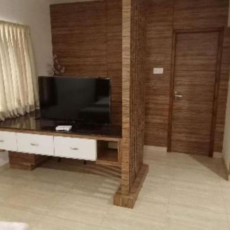 Residenza Adhikrishna Arcade Ξενοδοχείο Erode Εξωτερικό φωτογραφία