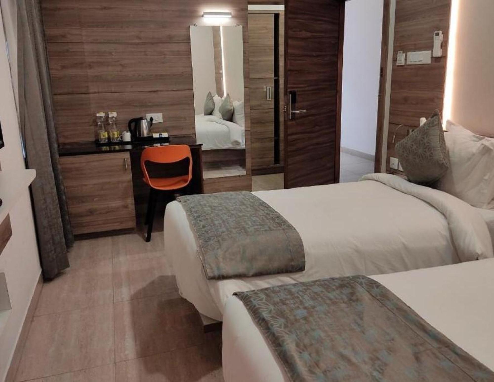 Residenza Adhikrishna Arcade Ξενοδοχείο Erode Εξωτερικό φωτογραφία